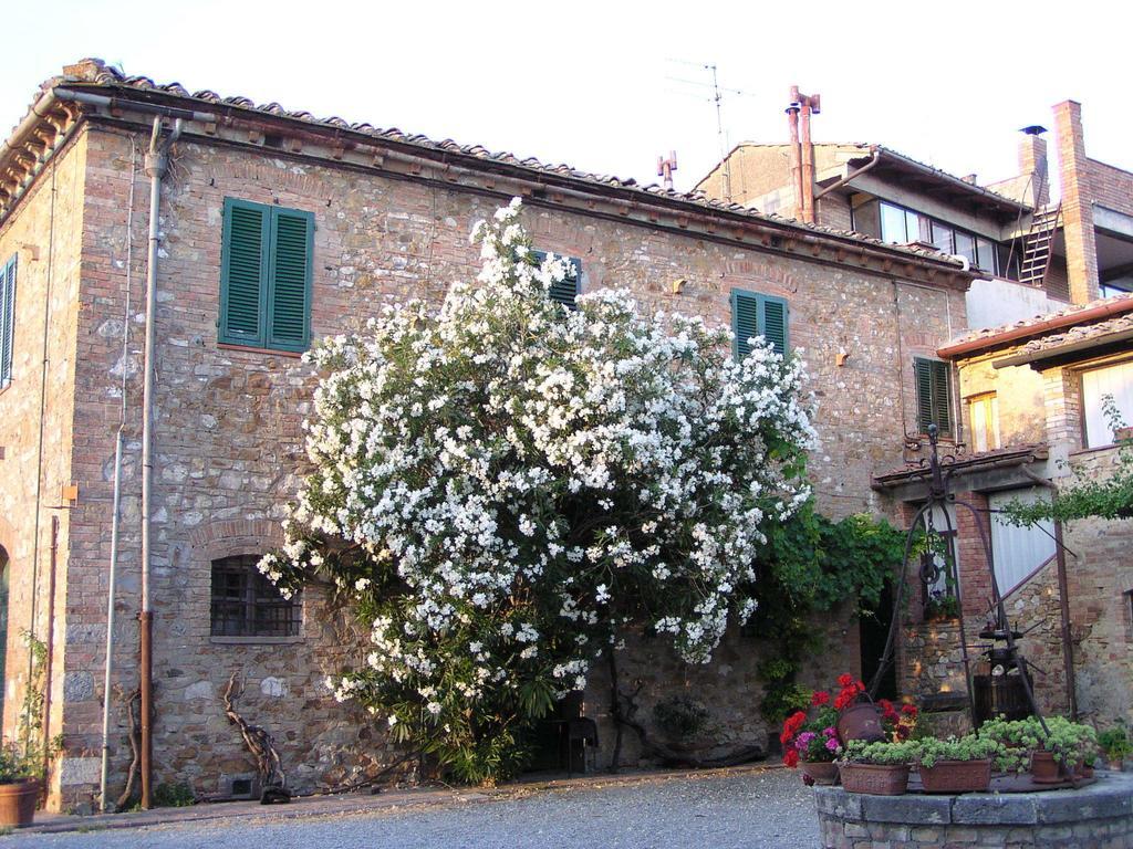 Agriturismo Santa Croce Сан-Джиминьяно Экстерьер фото
